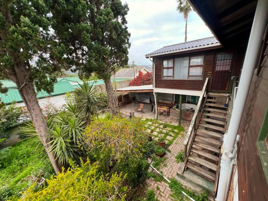 5 Bedroom Property for Sale in Bergsig Western Cape